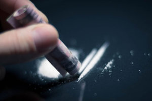 How to Recognize a Cocaine Addict
