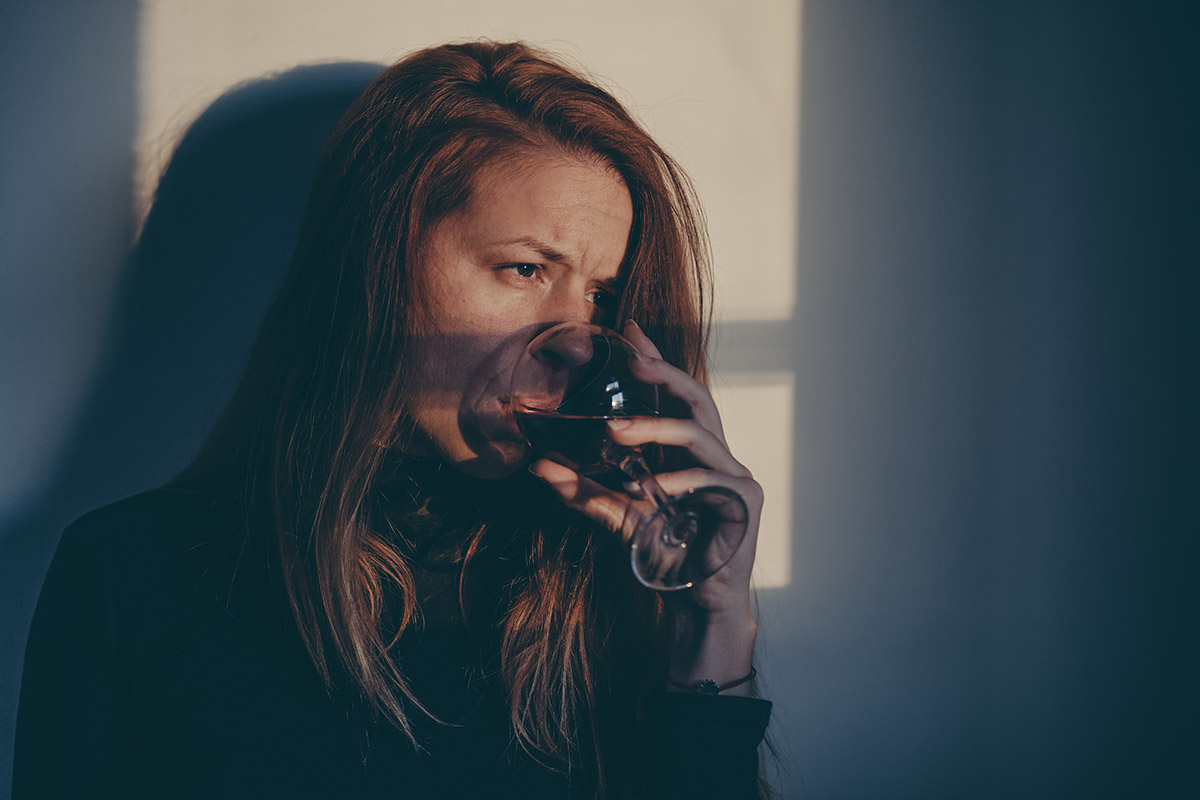 Pay Attention to These 3 Signs of Alcohol Abuse
