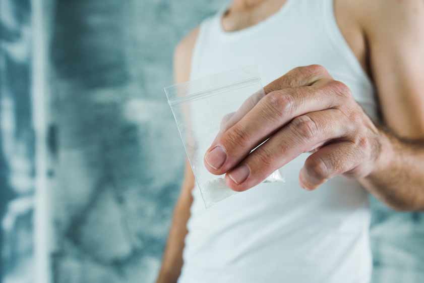 13 Physical Signs of Cocaine Addiction