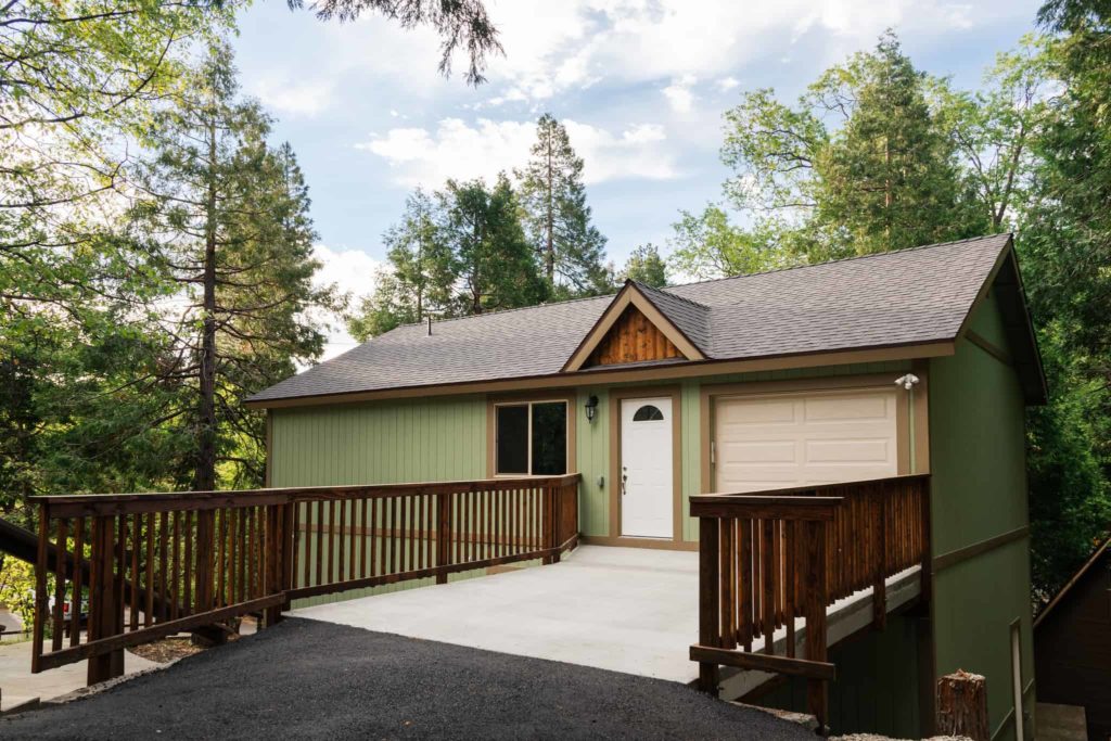 Serenity Lodge Photo Gallery & Virtual Tour Lake Arrowhead California